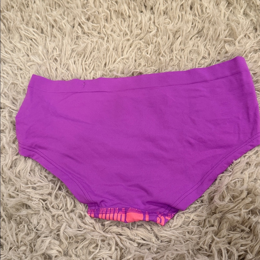 True Vintage NWT Yoga Seamless Victoria’s Secret PINK I LOVE POOL PARTIES Small - Picture 4 of 6